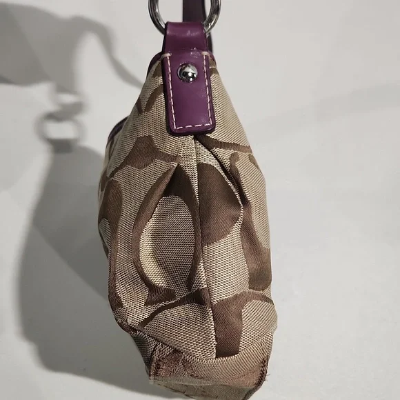 Coach - Picture 9 of 12